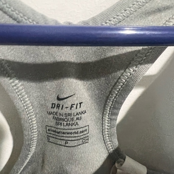 Nike dri-fit sports bra - Picture 3 of 4